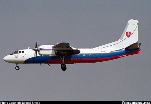 Ukraine: Thêm một máy bay An-26 bị phe ly khai bắn hạ ảnh 1